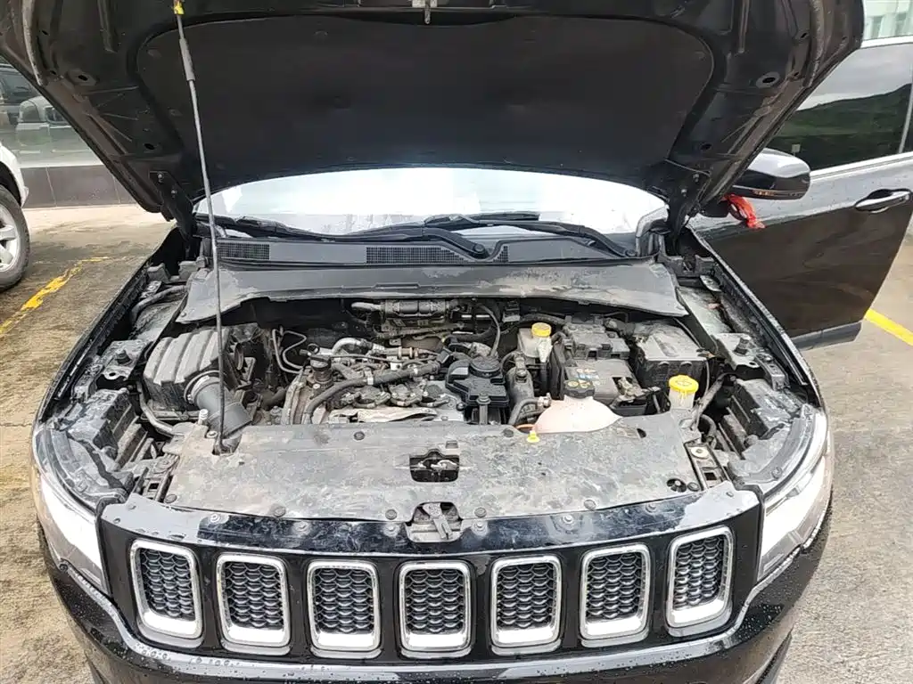 Jeep Compass — фото 20
