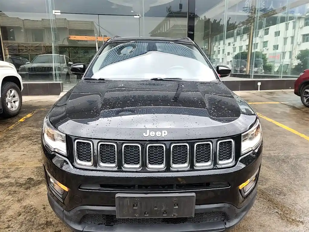 Jeep Compass — фото 3