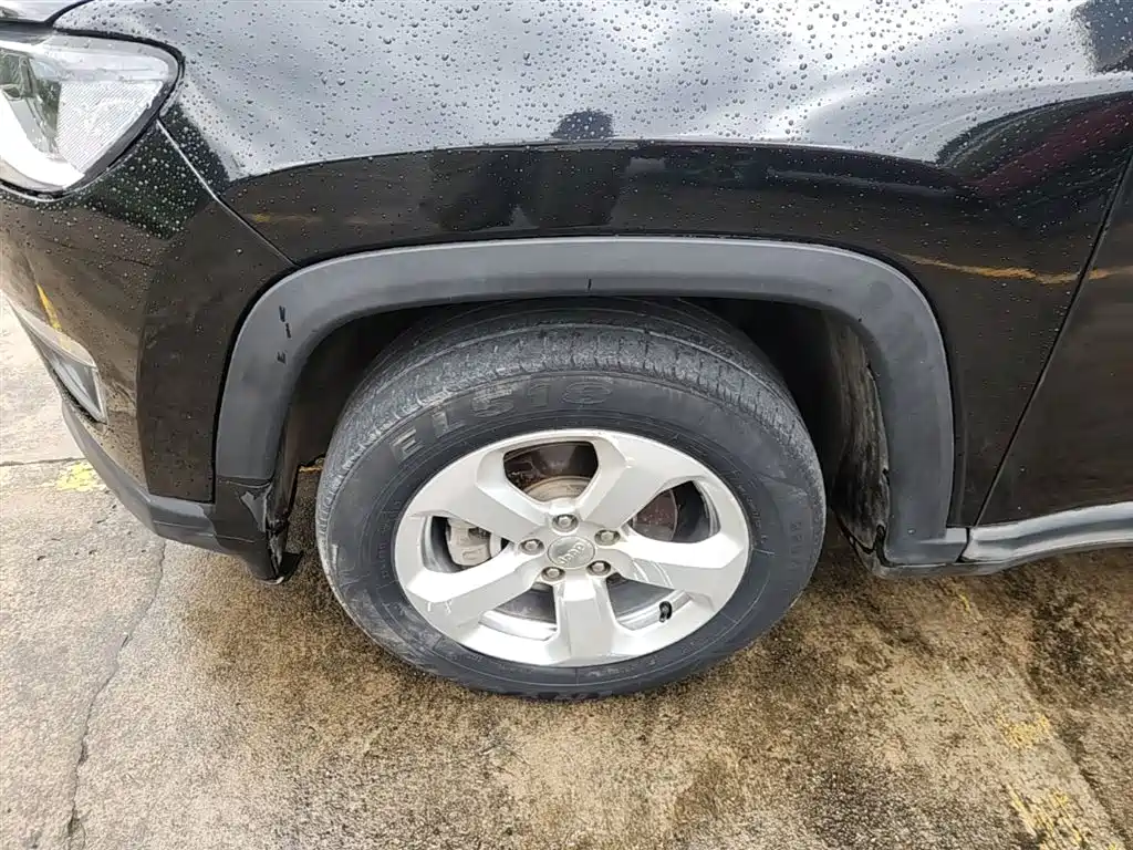 Jeep Compass — фото 23