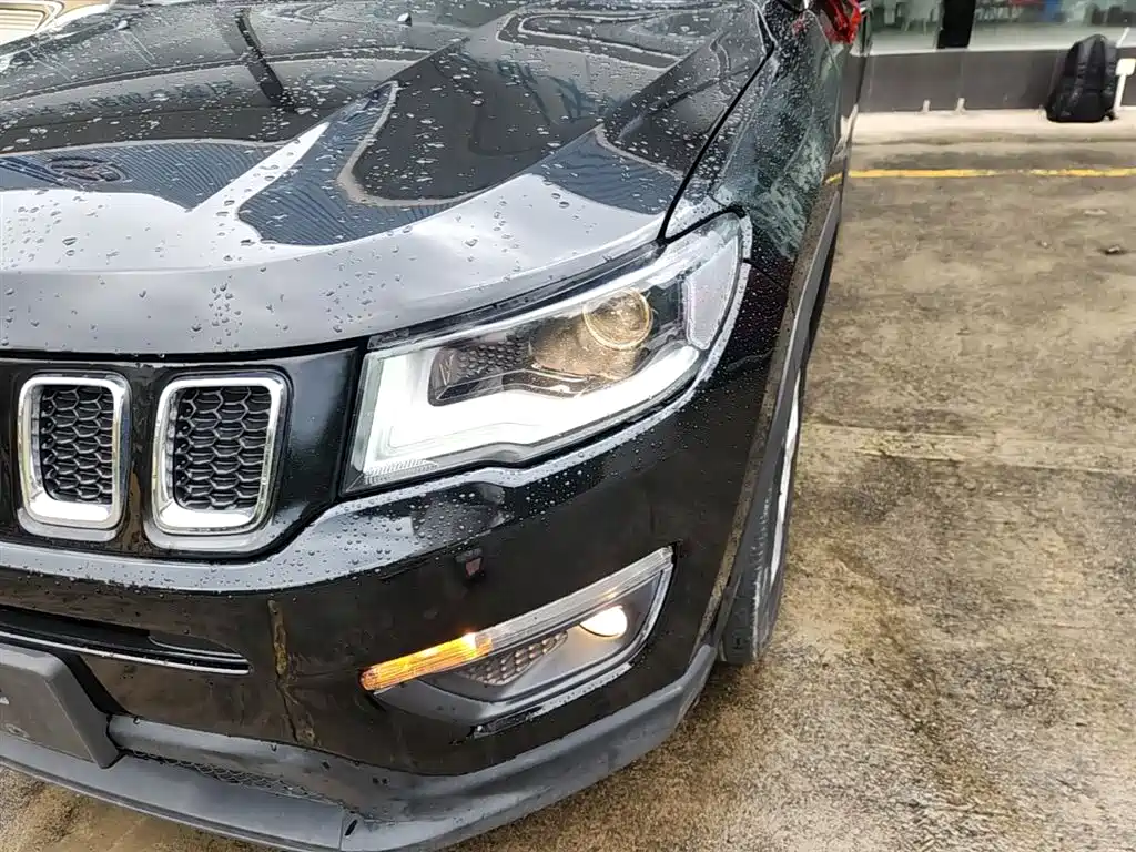 Jeep Compass — фото 24