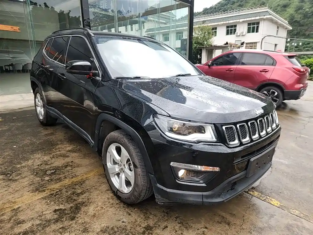 Jeep Compass — фото 4