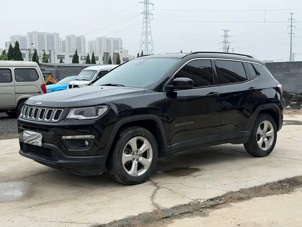 Jeep Compass — фото 2