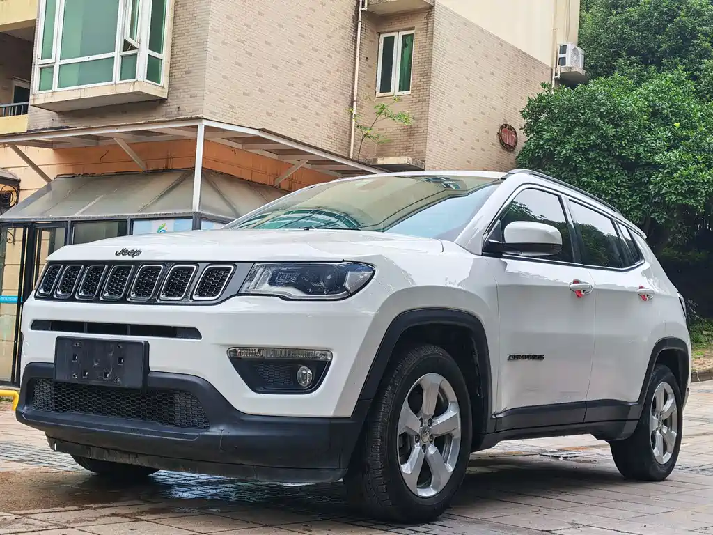 Jeep Compass — фото 3