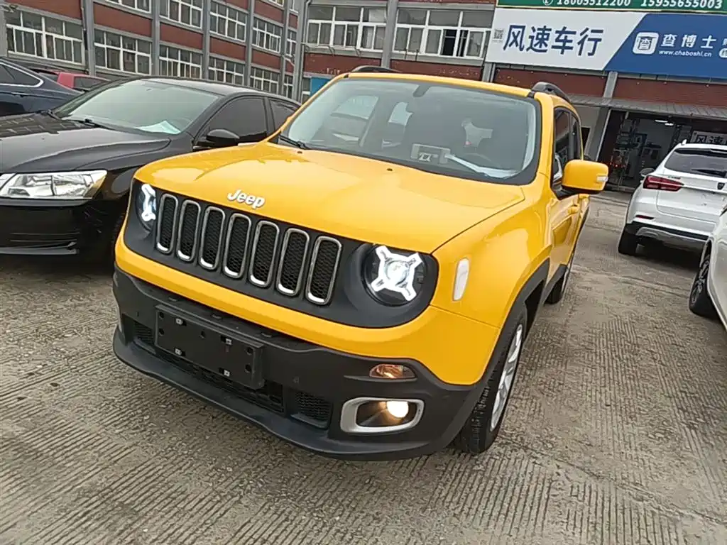 Jeep Renegade — фото 2