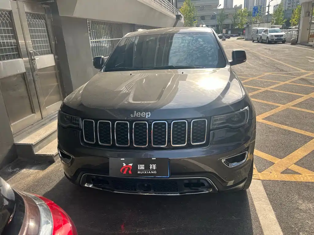 Jeep Grand Cherokee (Import)
