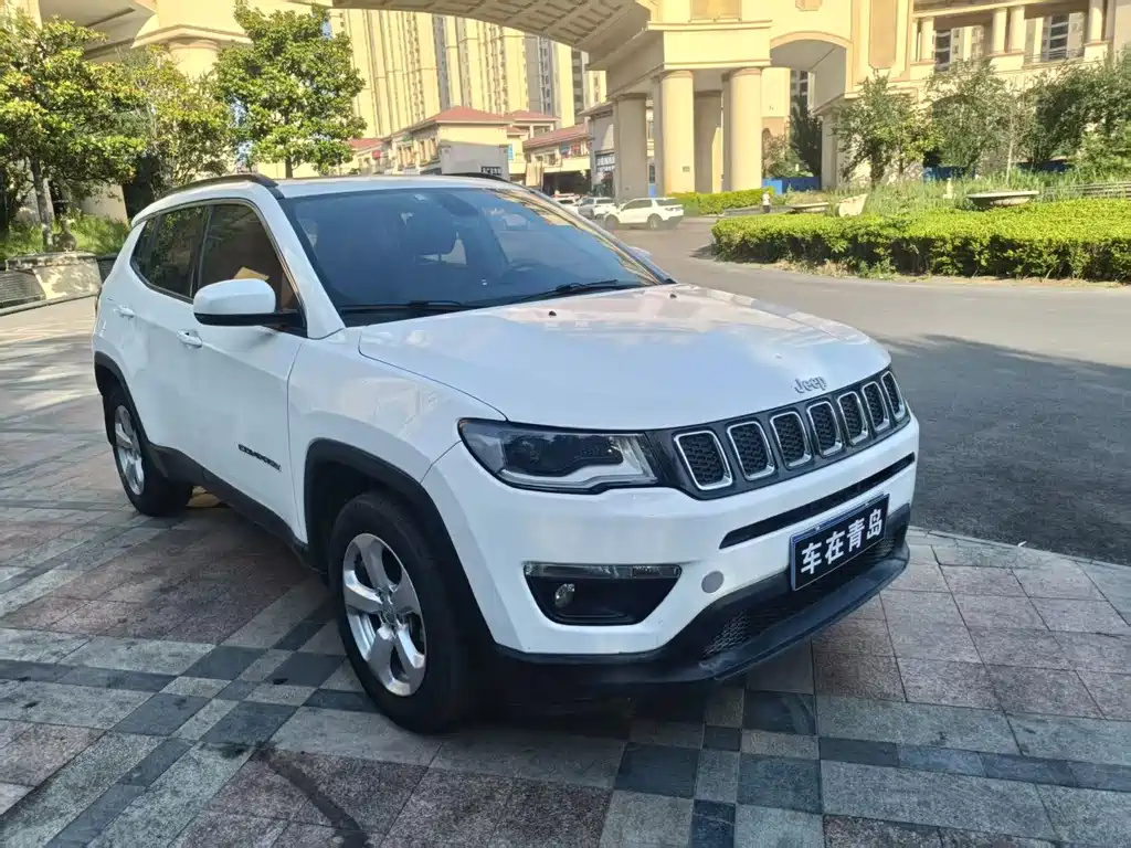 Jeep Compass — фото 2
