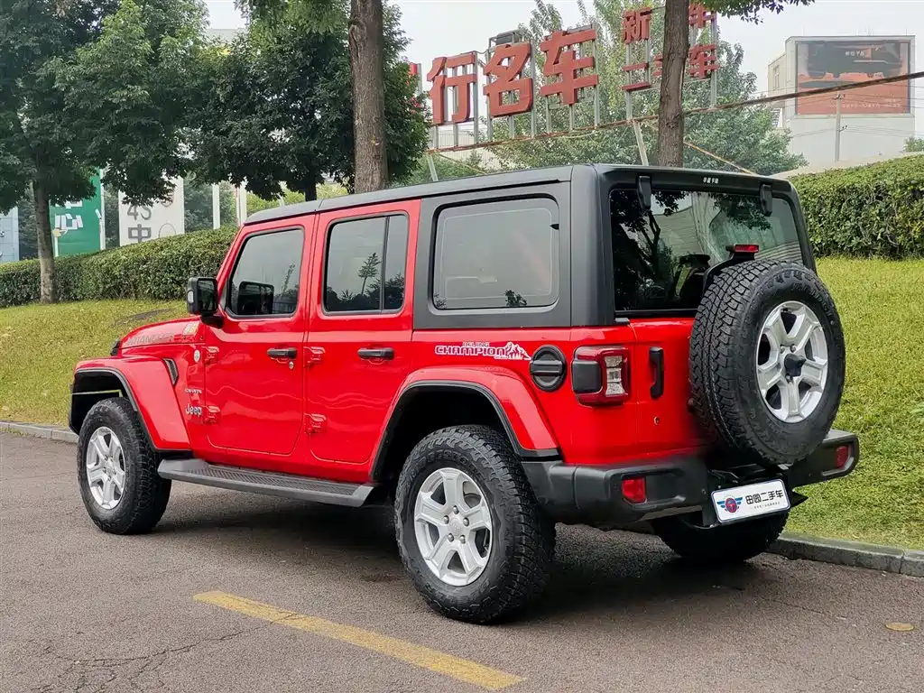 Jeep Wrangler — фото 4