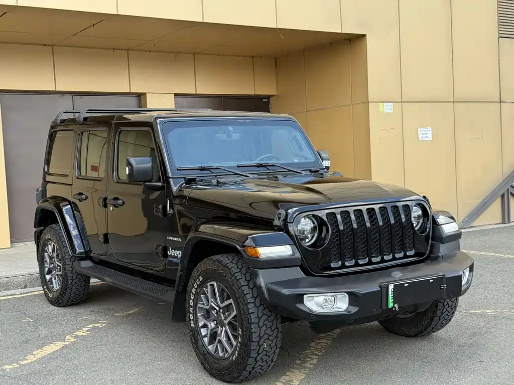 Jeep Wrangler PHEV — фото 3
