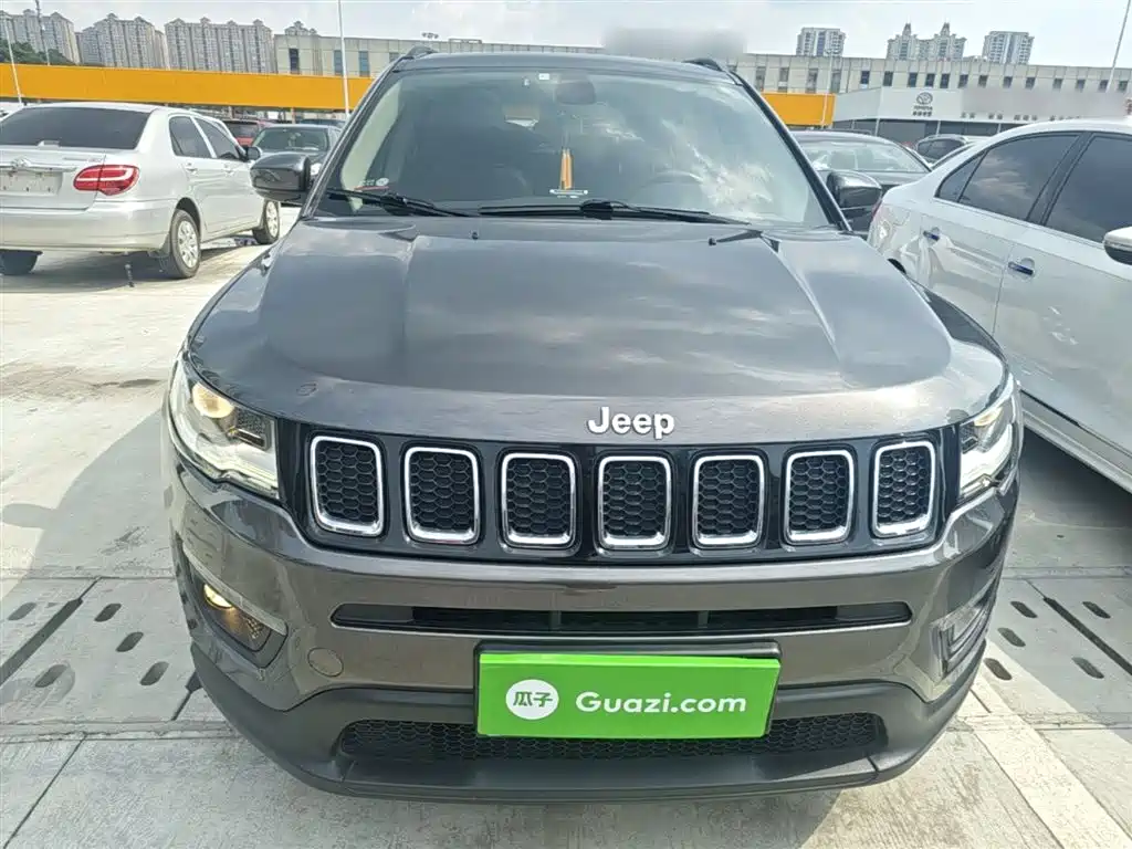 Jeep Compass — фото 3