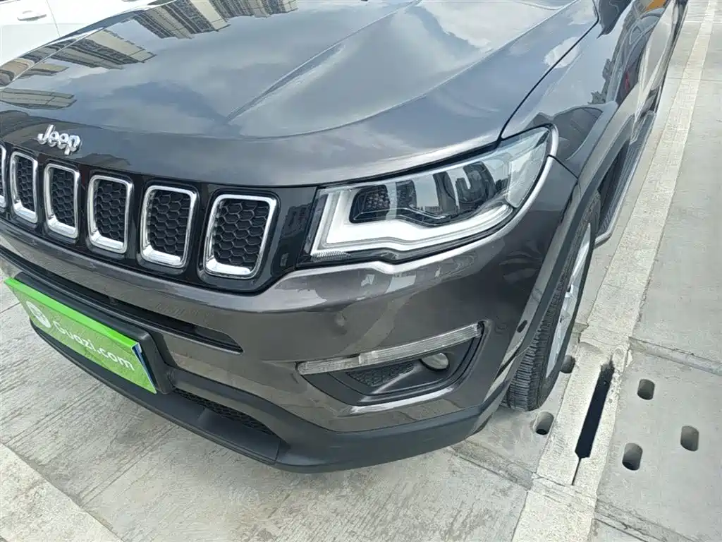 Jeep Compass — фото 24