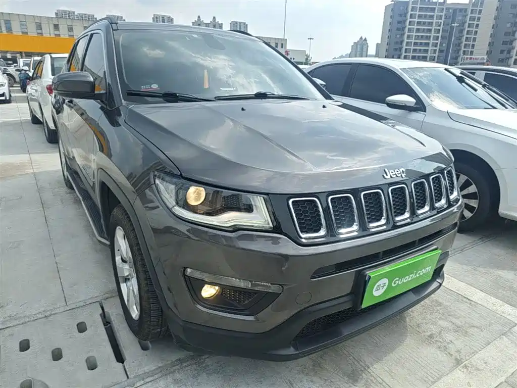 Jeep Compass — фото 4
