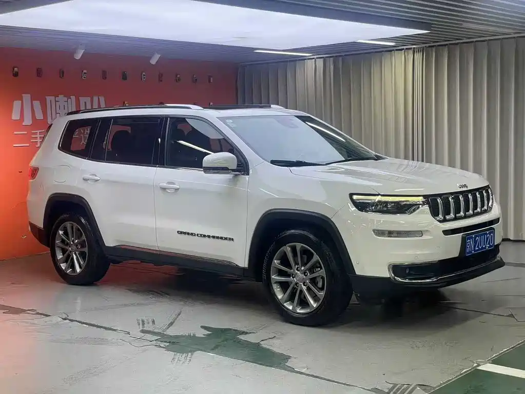 Jeep Grand Commander — фото 3