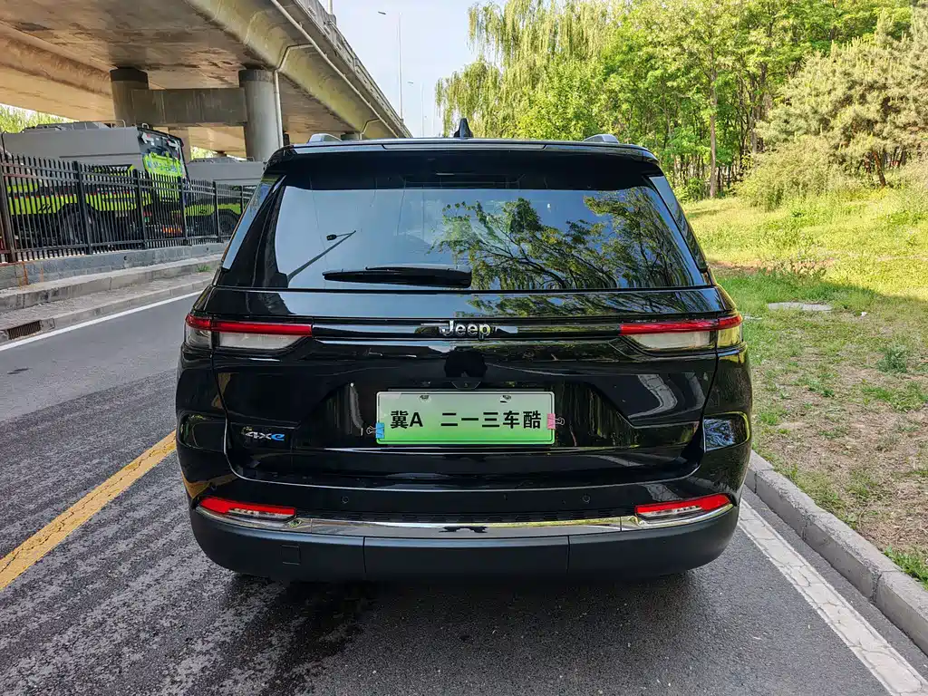 Jeep Grand Cherokee 4xe (Import) — фото 18