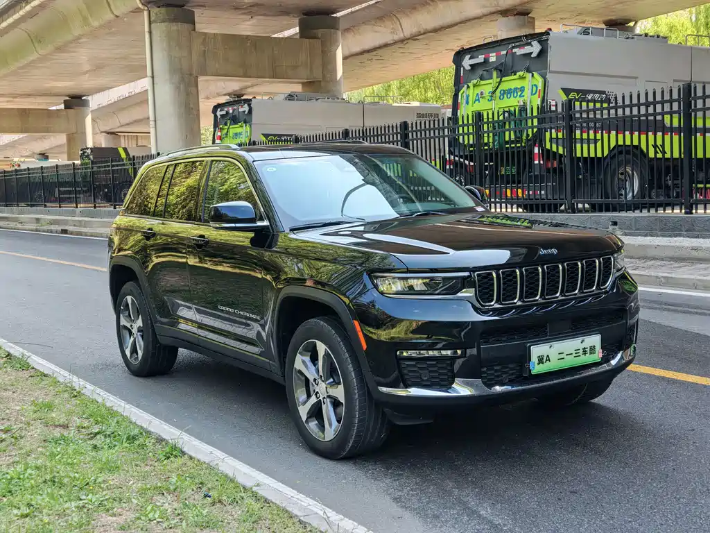 Jeep Grand Cherokee 4xe (Import) — фото 3
