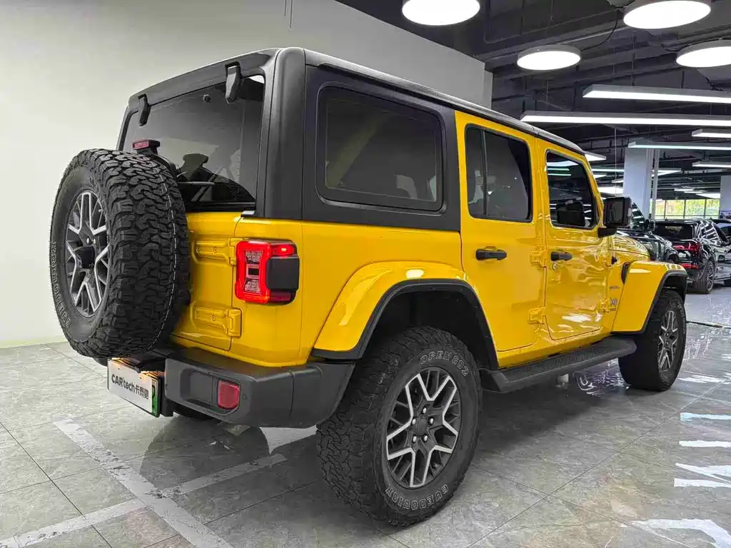 Jeep Wrangler PHEV — фото 4