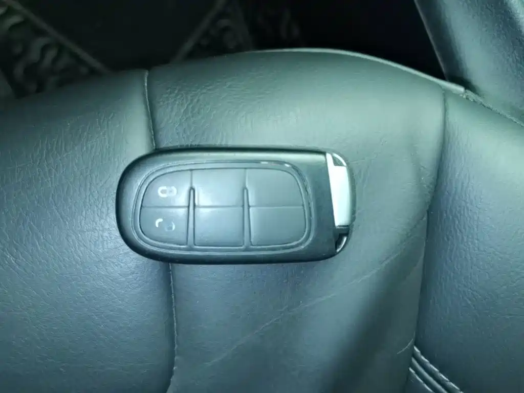 Jeep Cherokee — фото 9