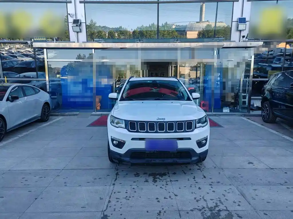 Jeep Compass — фото 3