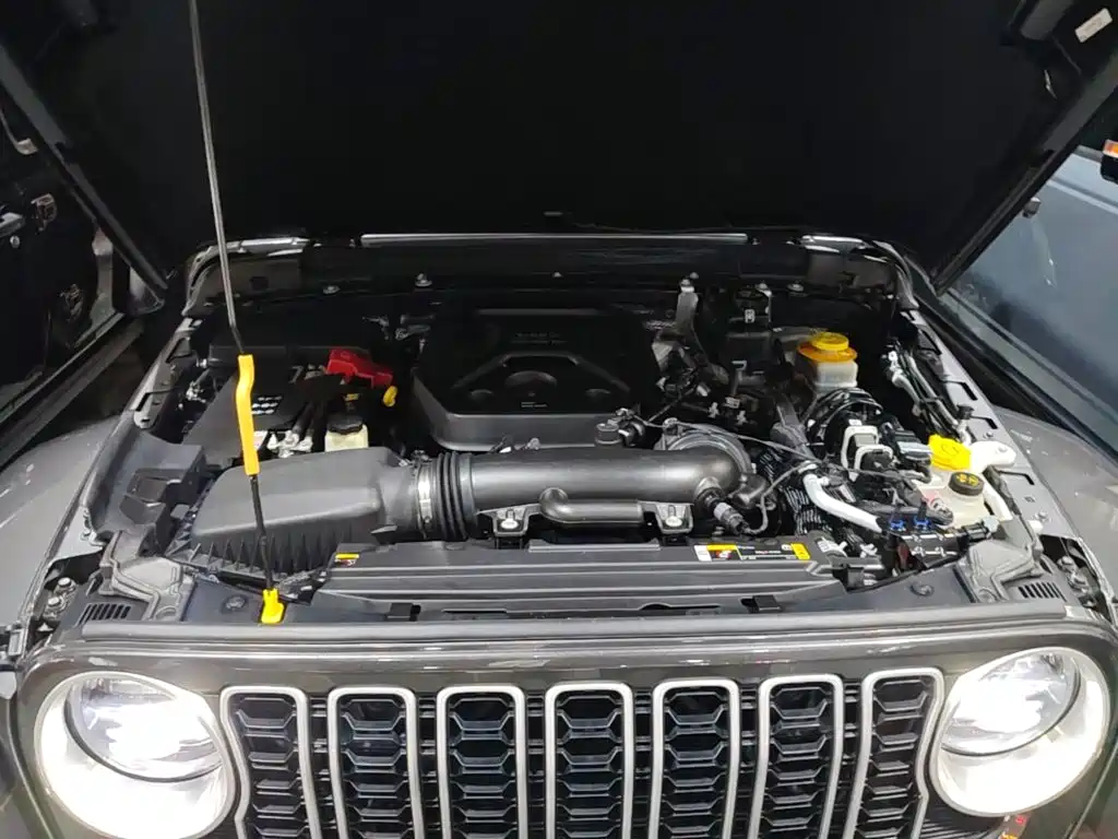 Jeep Wrangler — фото 20