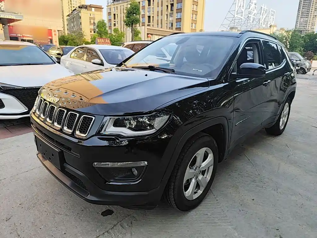 Jeep Compass — фото 2