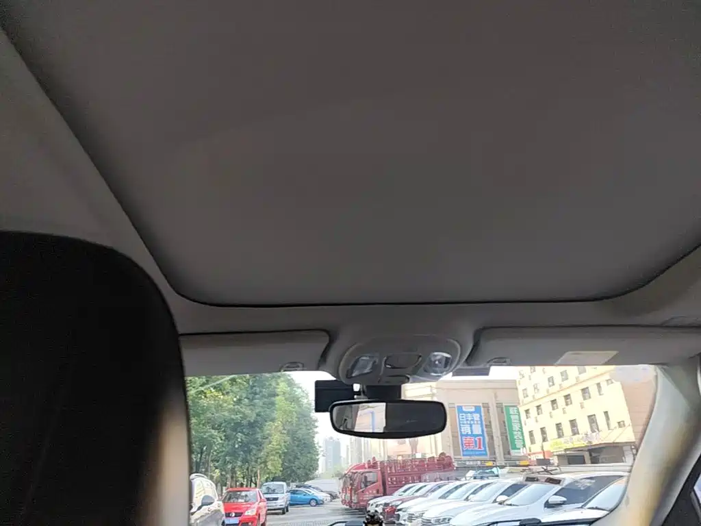 Jeep Compass — фото 14