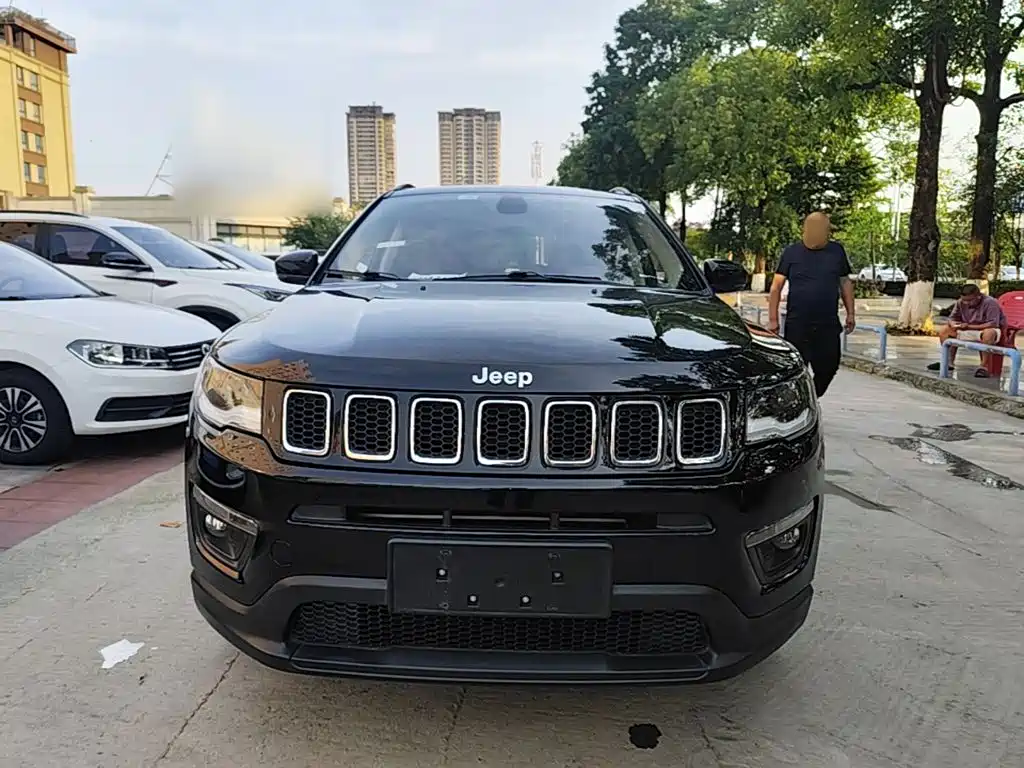 Jeep Compass — фото 3