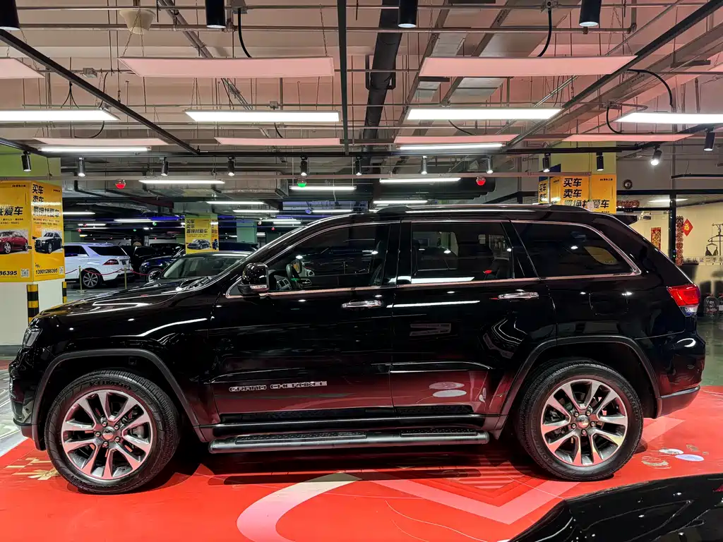 Jeep Grand Cherokee (Import) — фото 8