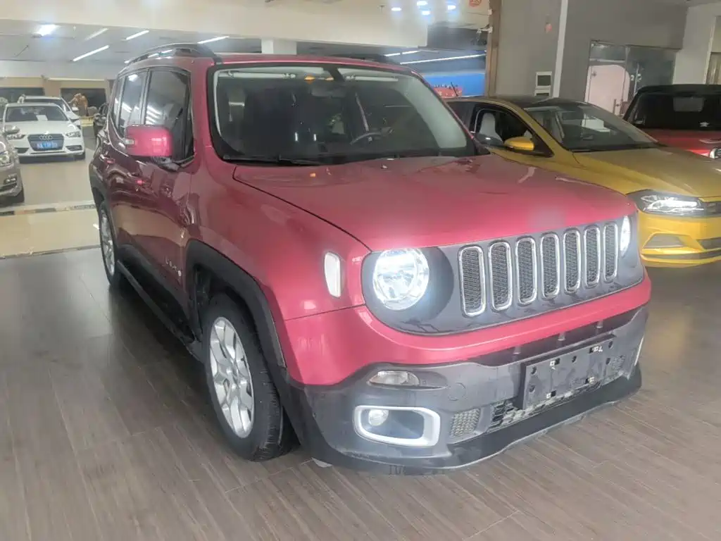 Jeep Renegade — фото 4