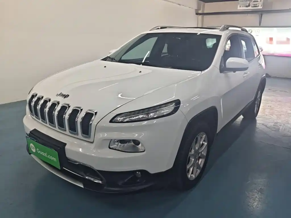 Jeep Cherokee — фото 2