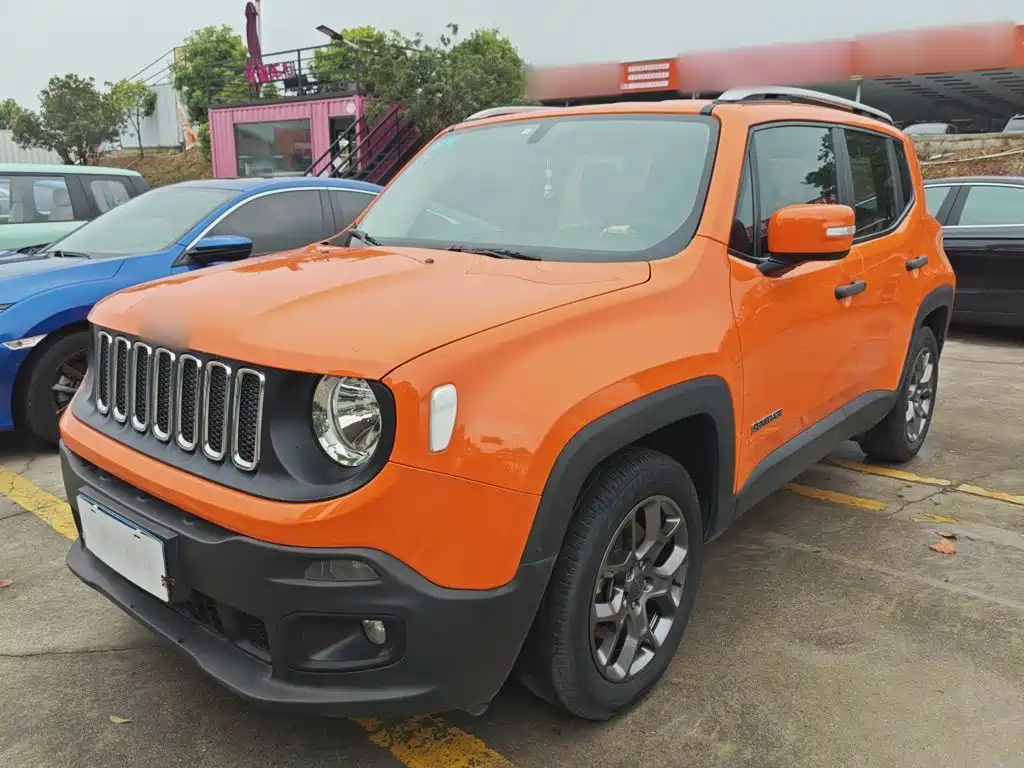 Jeep Renegade — фото 2