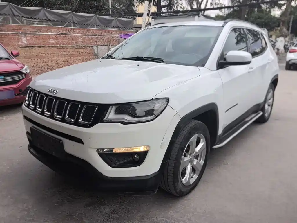 Jeep Compass — фото 2