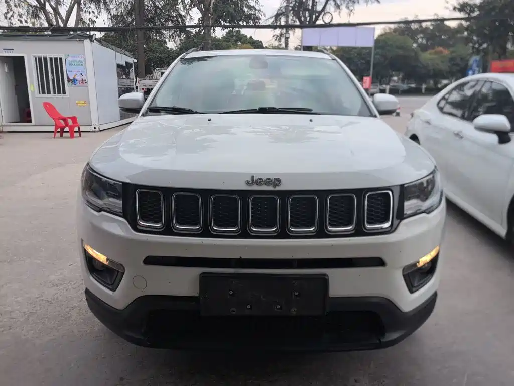 Jeep Compass — фото 3