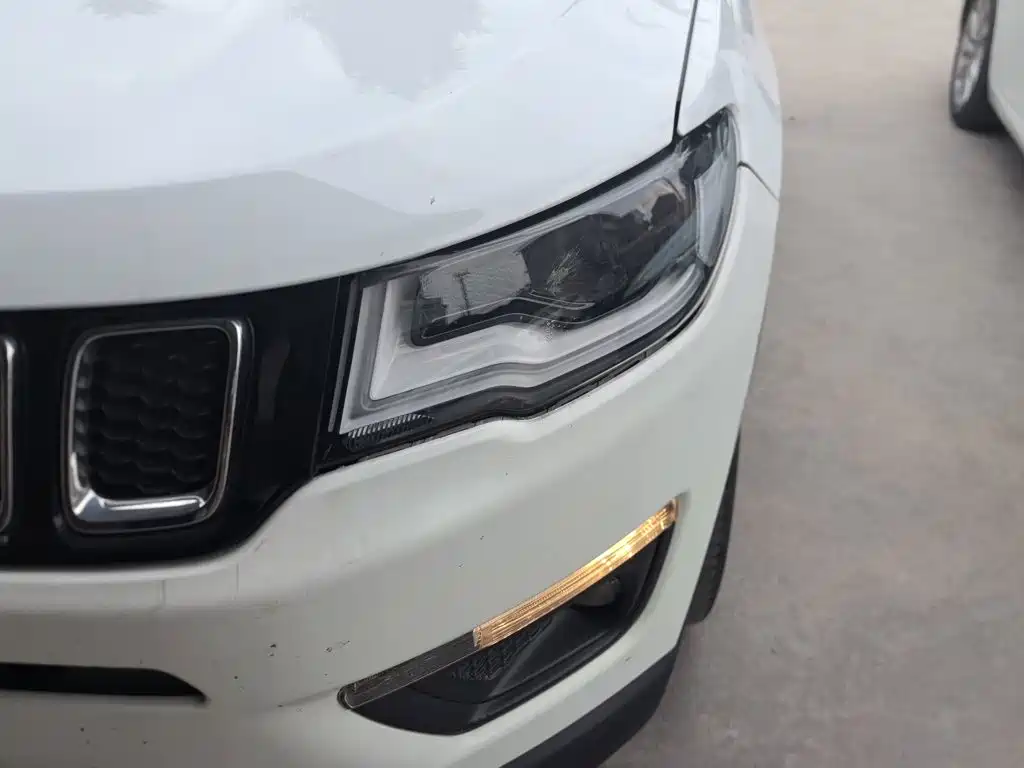 Jeep Compass — фото 24