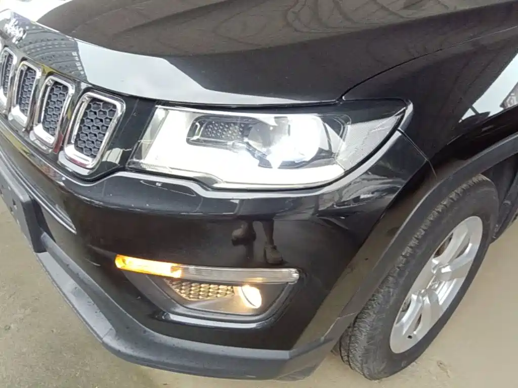 Jeep Compass — фото 24