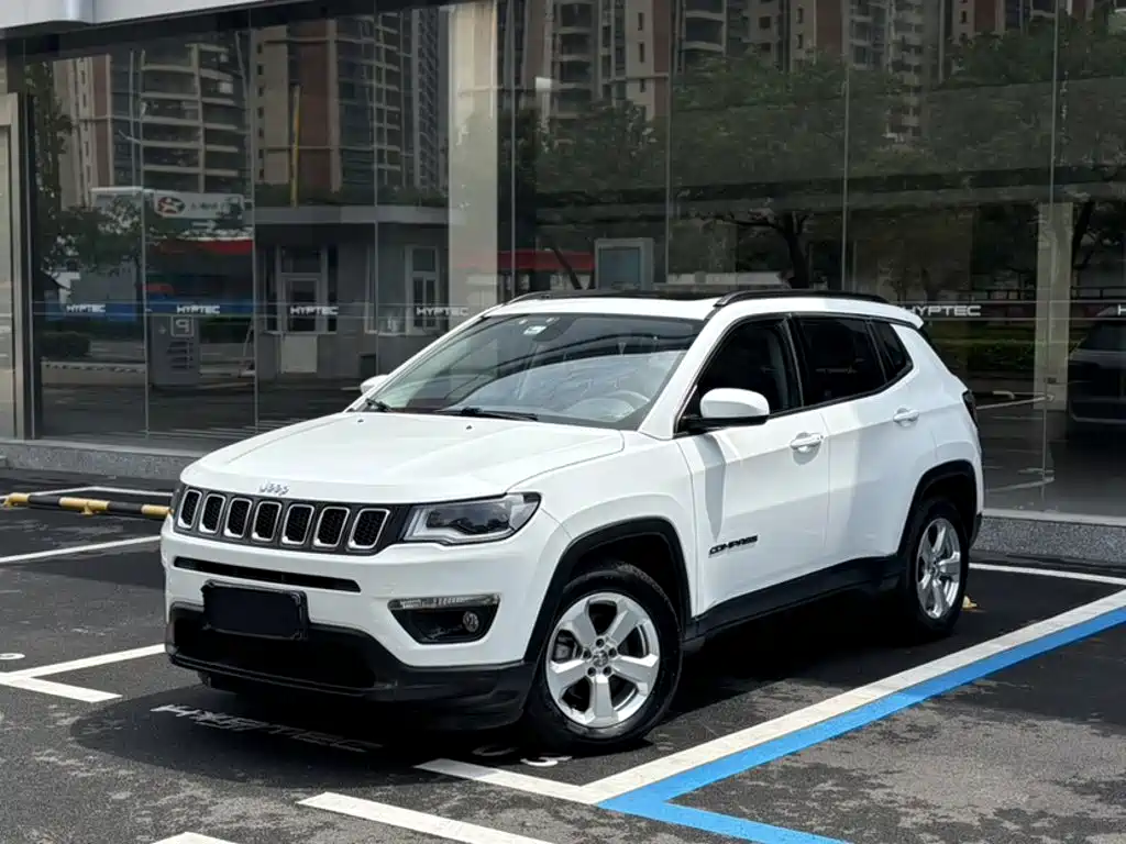 Jeep Compass — фото 2