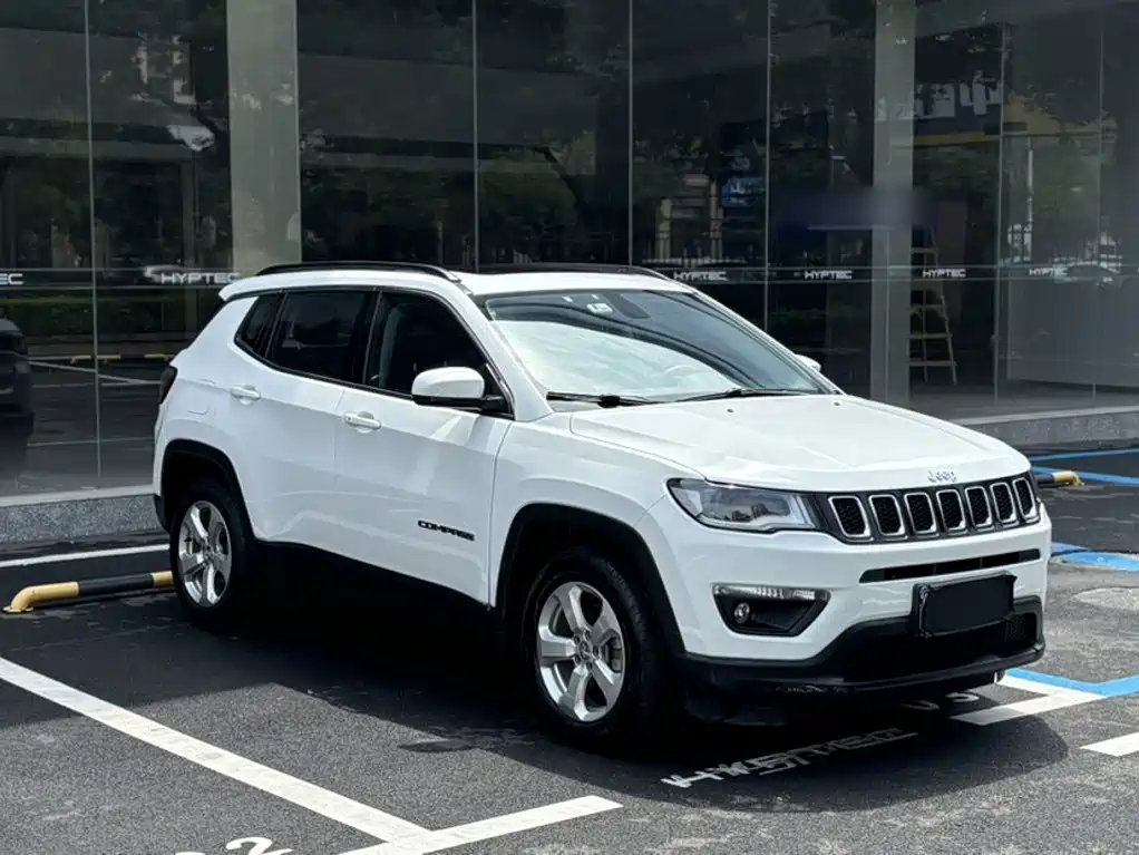 Jeep Compass — фото 22