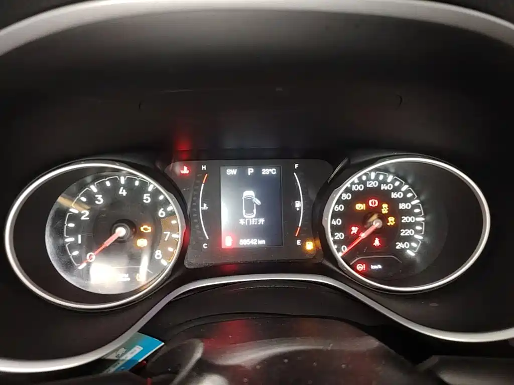 Jeep Compass — фото 4