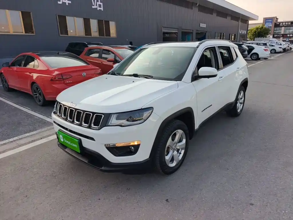 Jeep Compass — фото 2