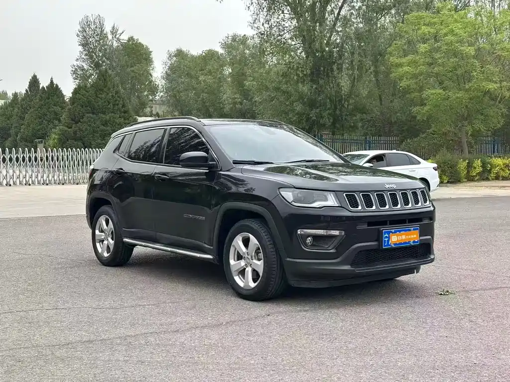 Jeep Compass — фото 3
