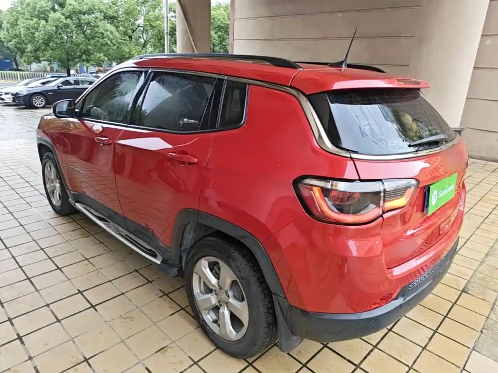Jeep Compass — фото 5