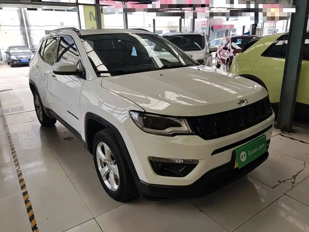Jeep Compass — фото 4