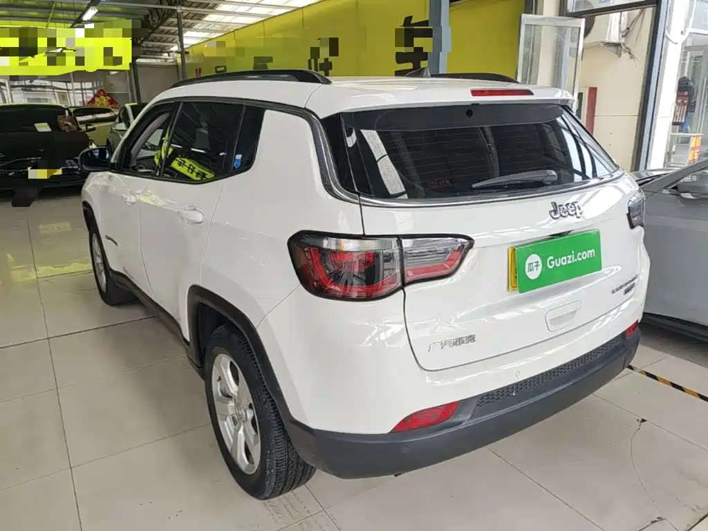 Jeep Compass — фото 5