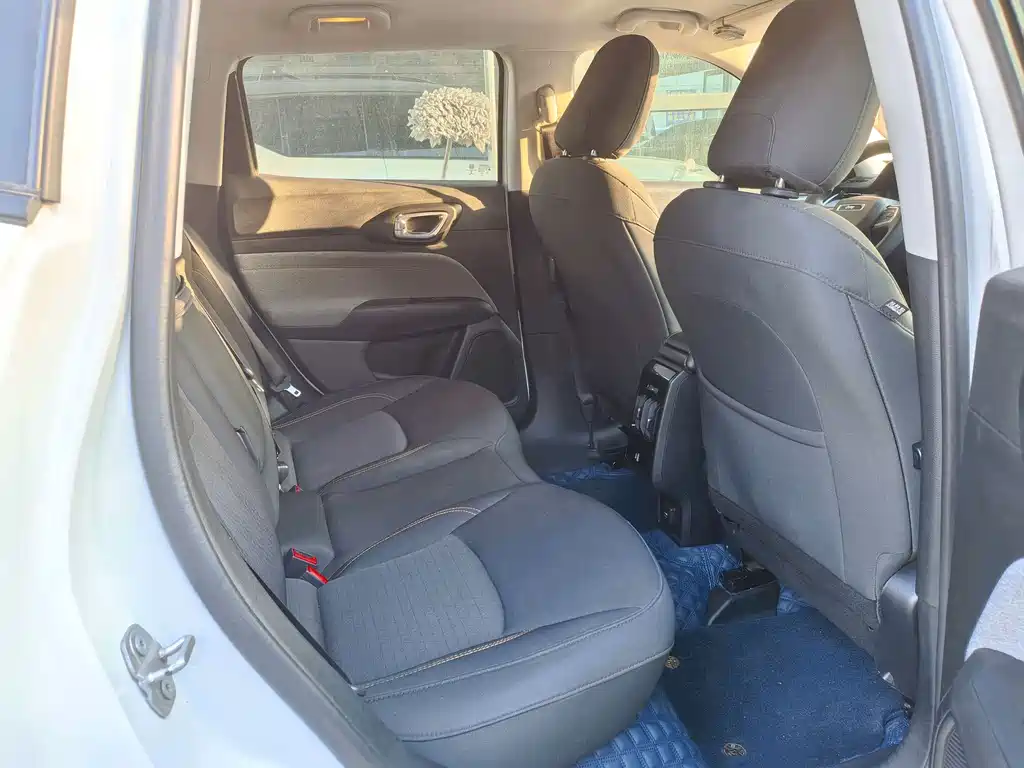 Jeep Compass — фото 8