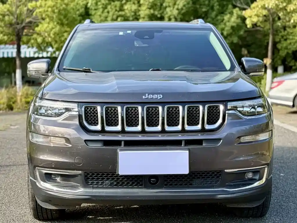 Jeep Grand Commander — фото 2