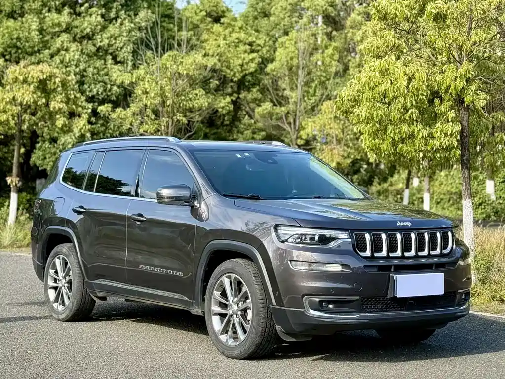 Jeep Grand Commander — фото 3