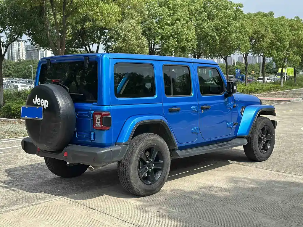 Jeep Wrangler — фото 4