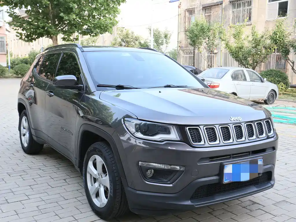 Jeep Compass — фото 3