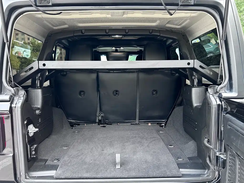 Jeep Wrangler — фото 18