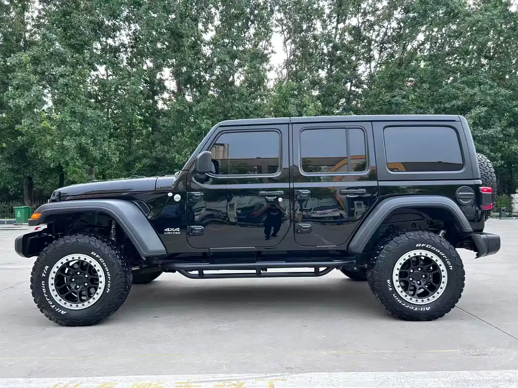 Jeep Wrangler — фото 5