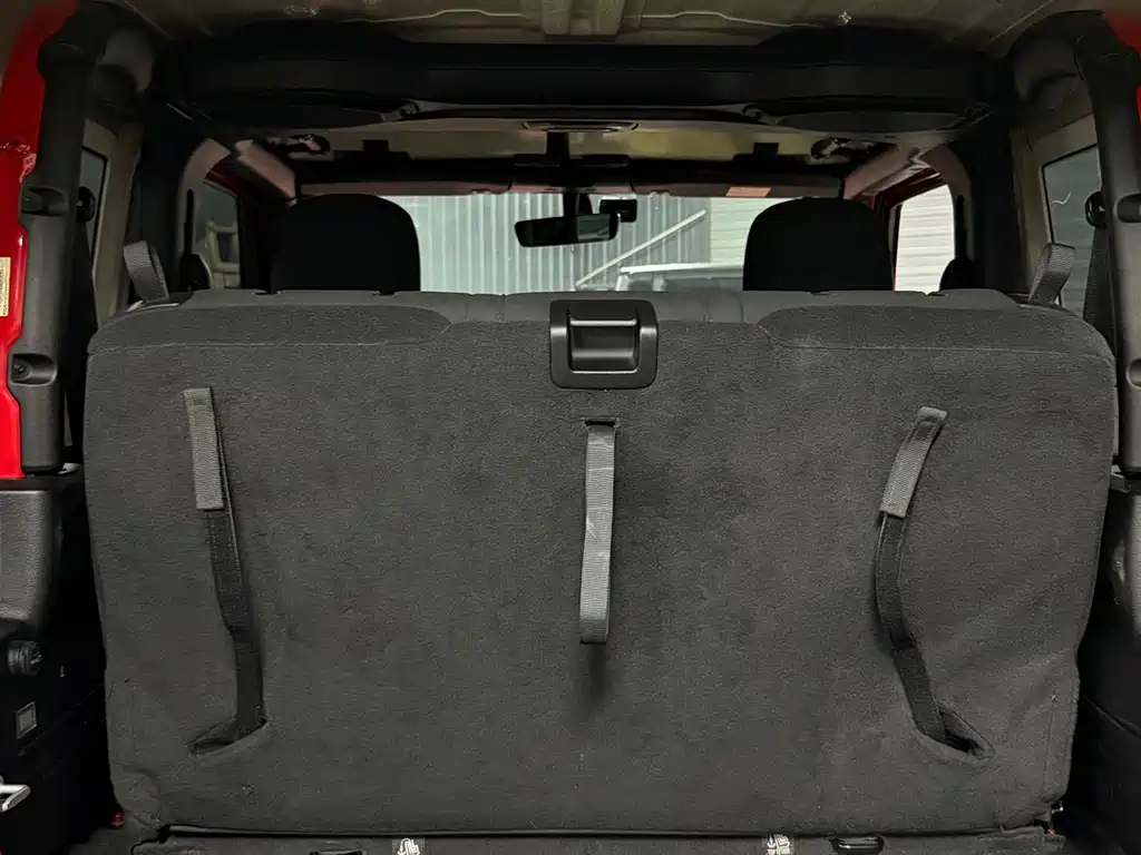 Jeep Wrangler — фото 11