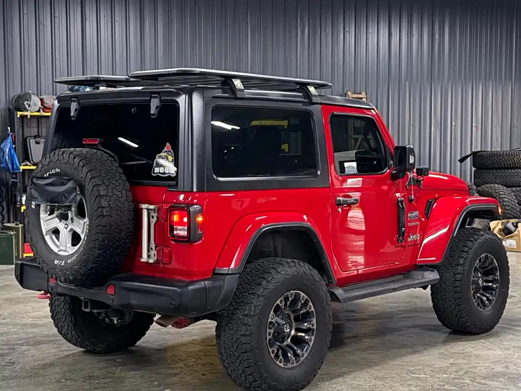 Jeep Wrangler — фото 5